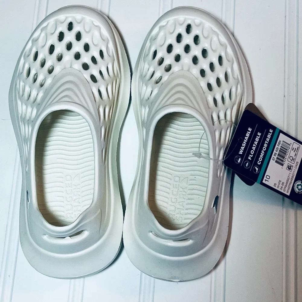 Kids White Water Shoes Size 10 NWT